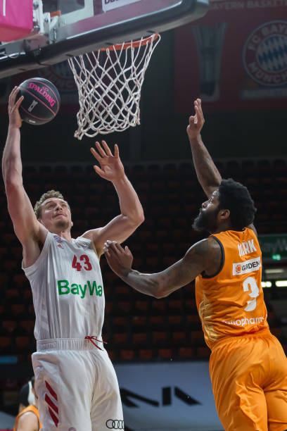 防守反击思 防守反击思