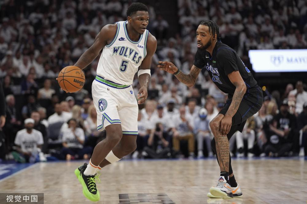 这位年轻的 这位年轻的